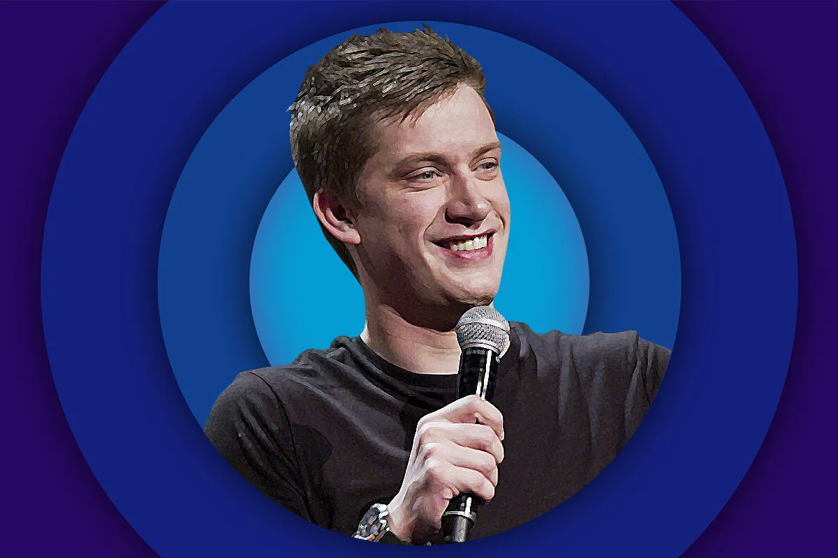 Daniel Sloss on stage